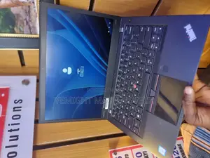 Photo - Laptop Lenovo ThinkPad T470s 8GB Intel Core I5 SSD 256GB