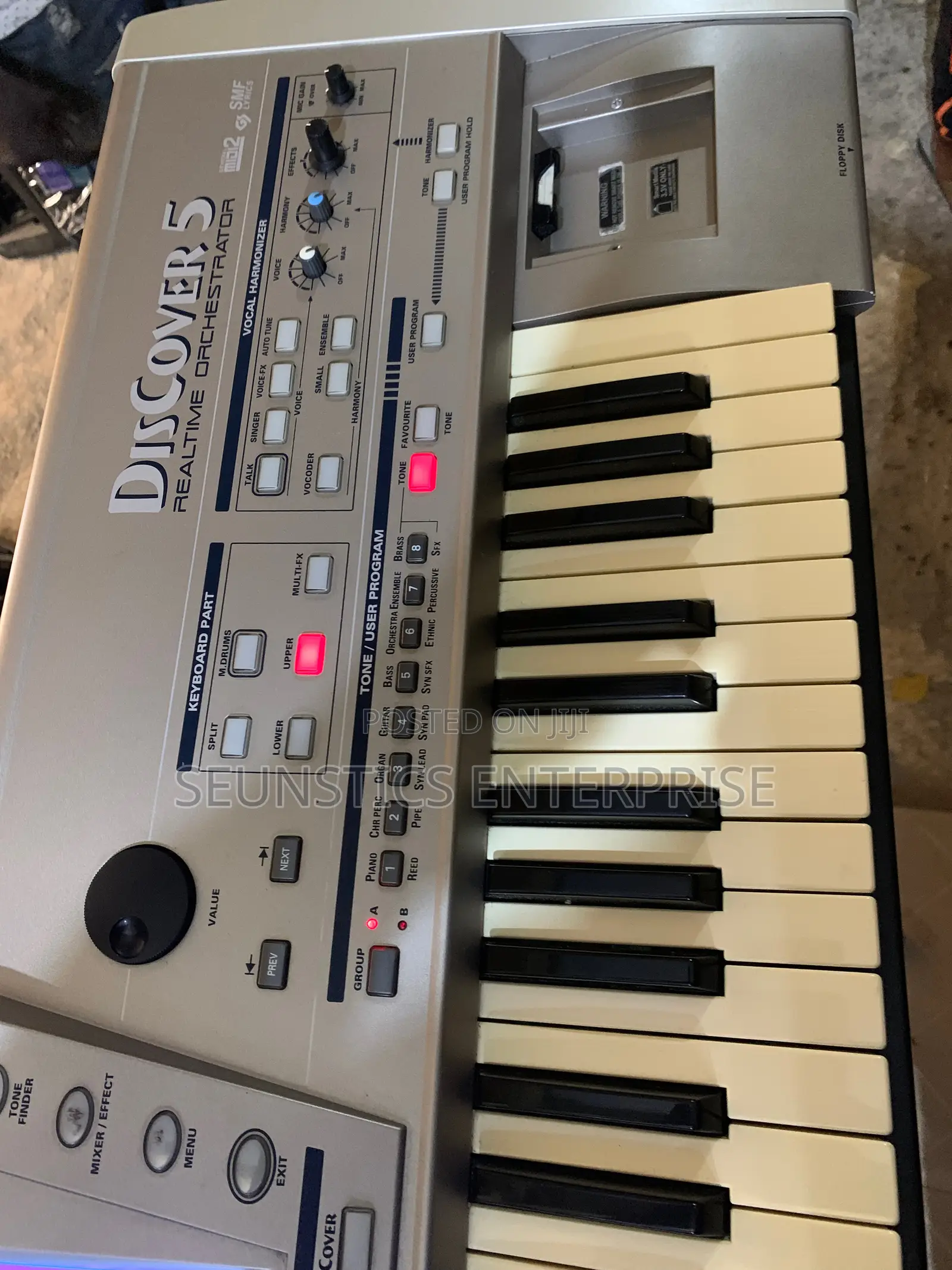 Quality Roland Discover 5 Orchestrator Keyboard (Piano)