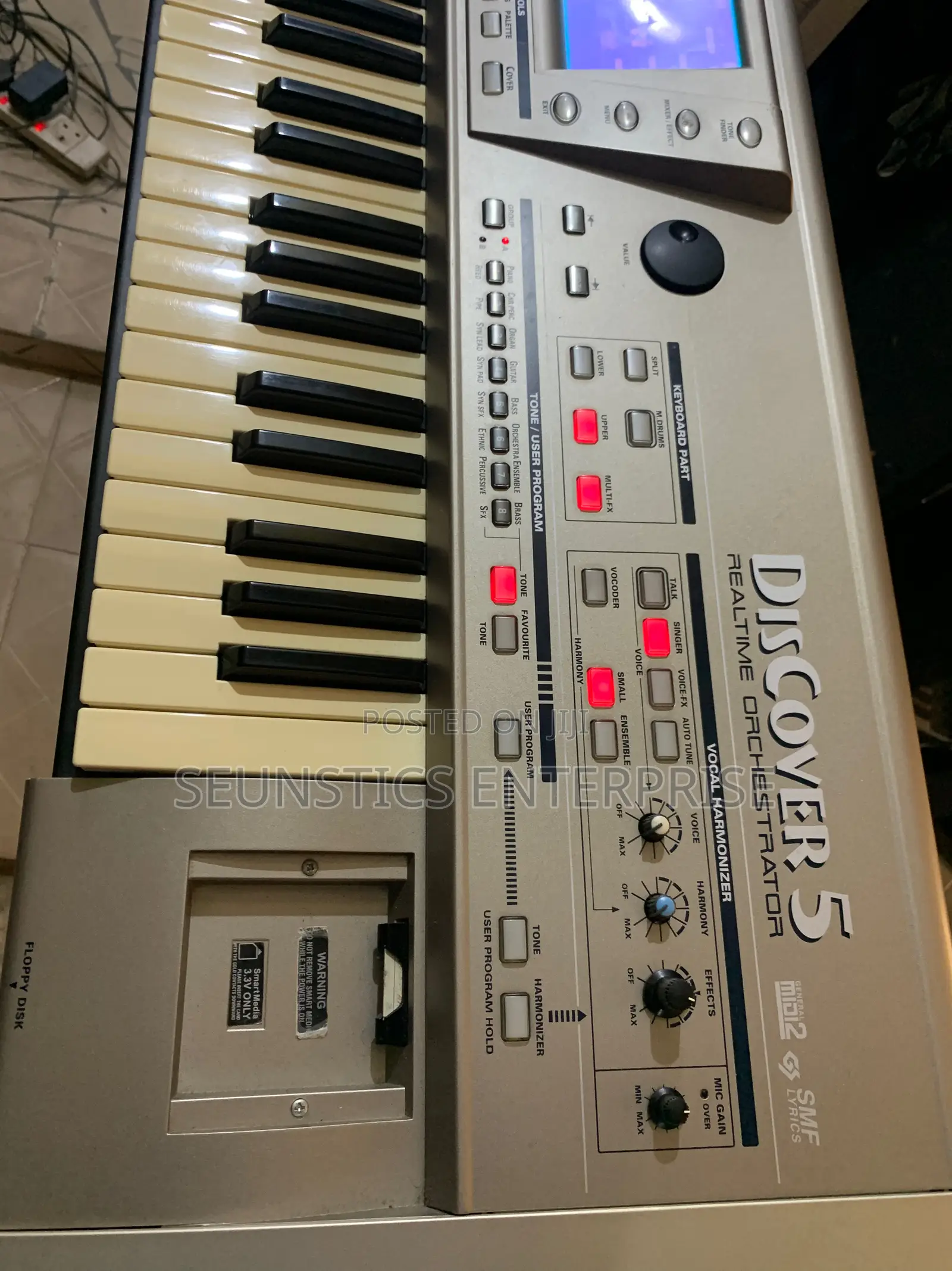 Quality Roland Discover 5 Orchestrator Keyboard (Piano)