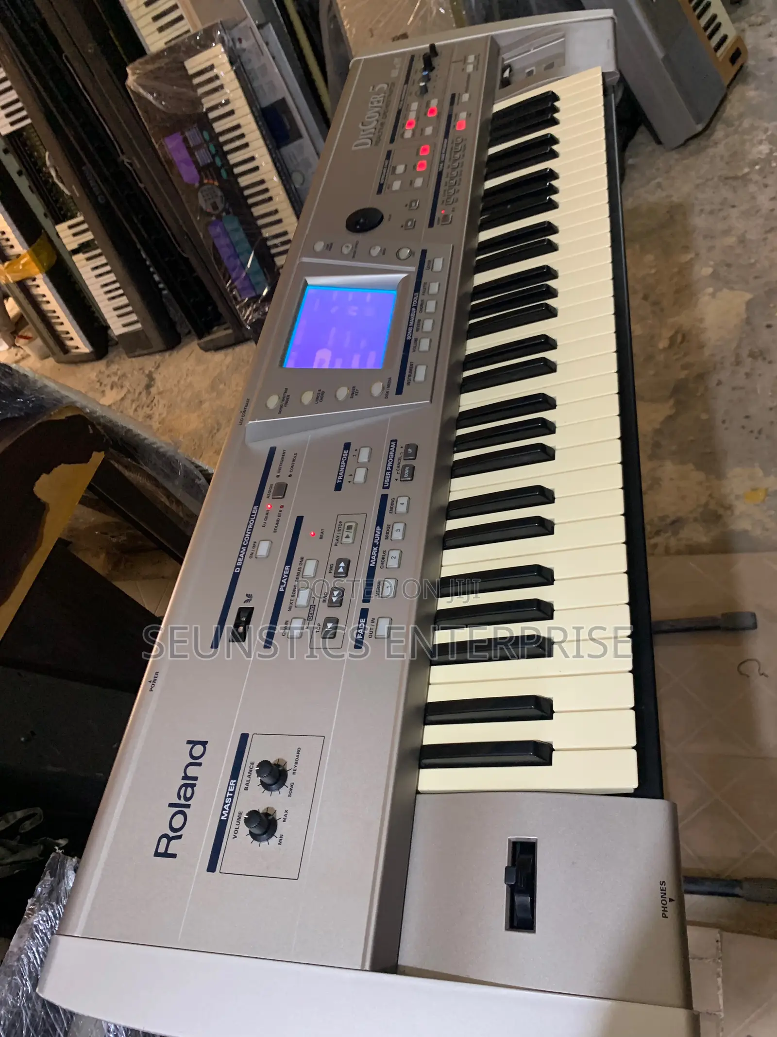 Quality Roland Discover 5 Orchestrator Keyboard (Piano)