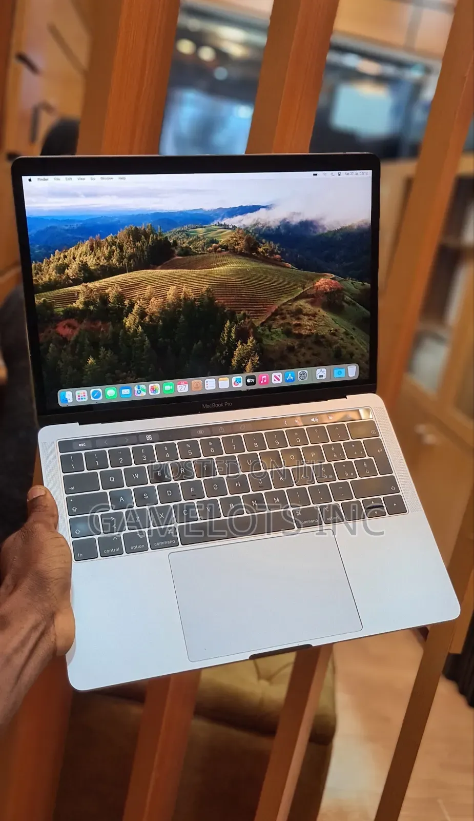 Laptop Apple MacBook Pro 2018 16GB Intel Core i5 SSD 512GB
