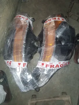 Head Light Mitsubishi L200 2015