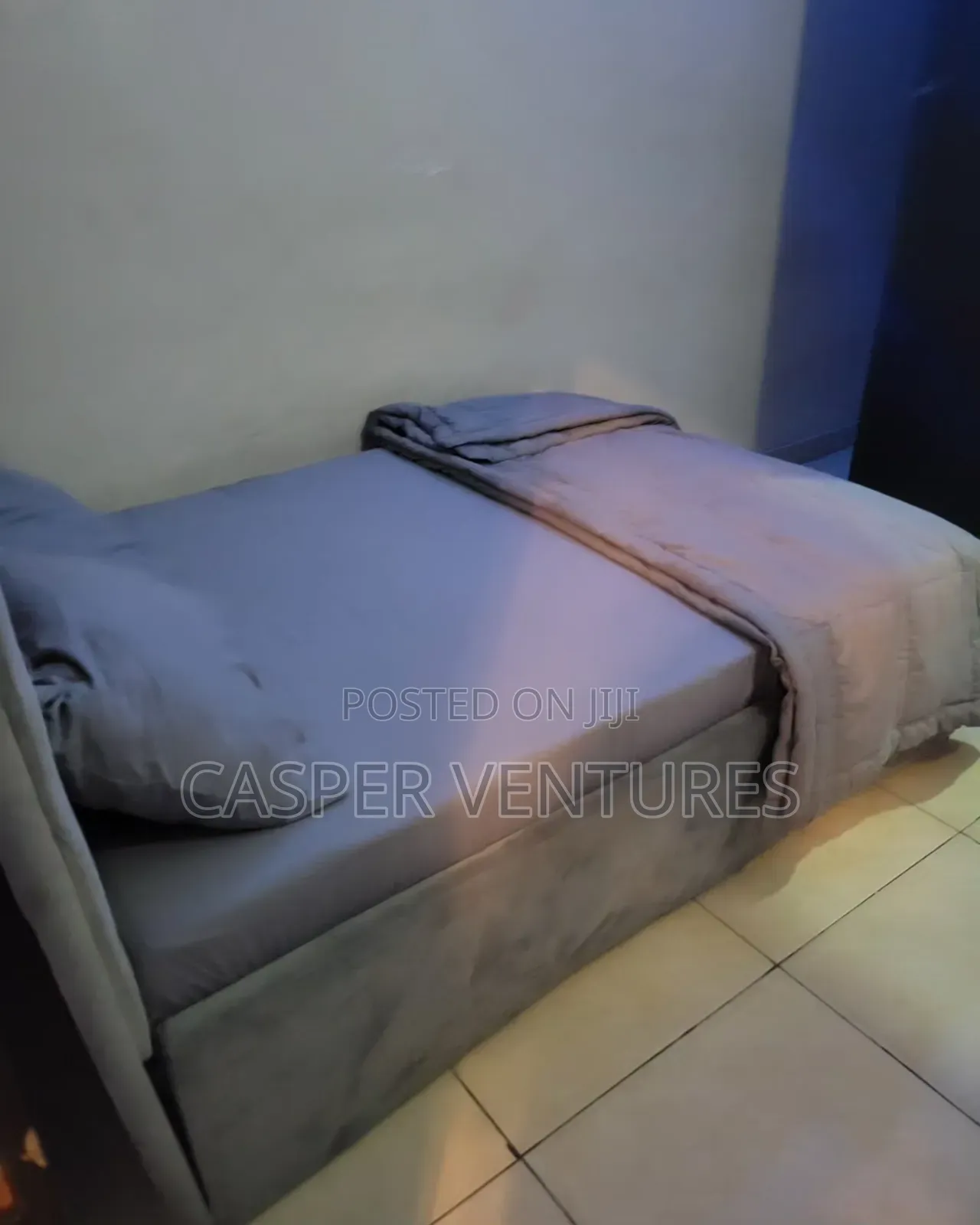 Flashy and Affordable Apartment