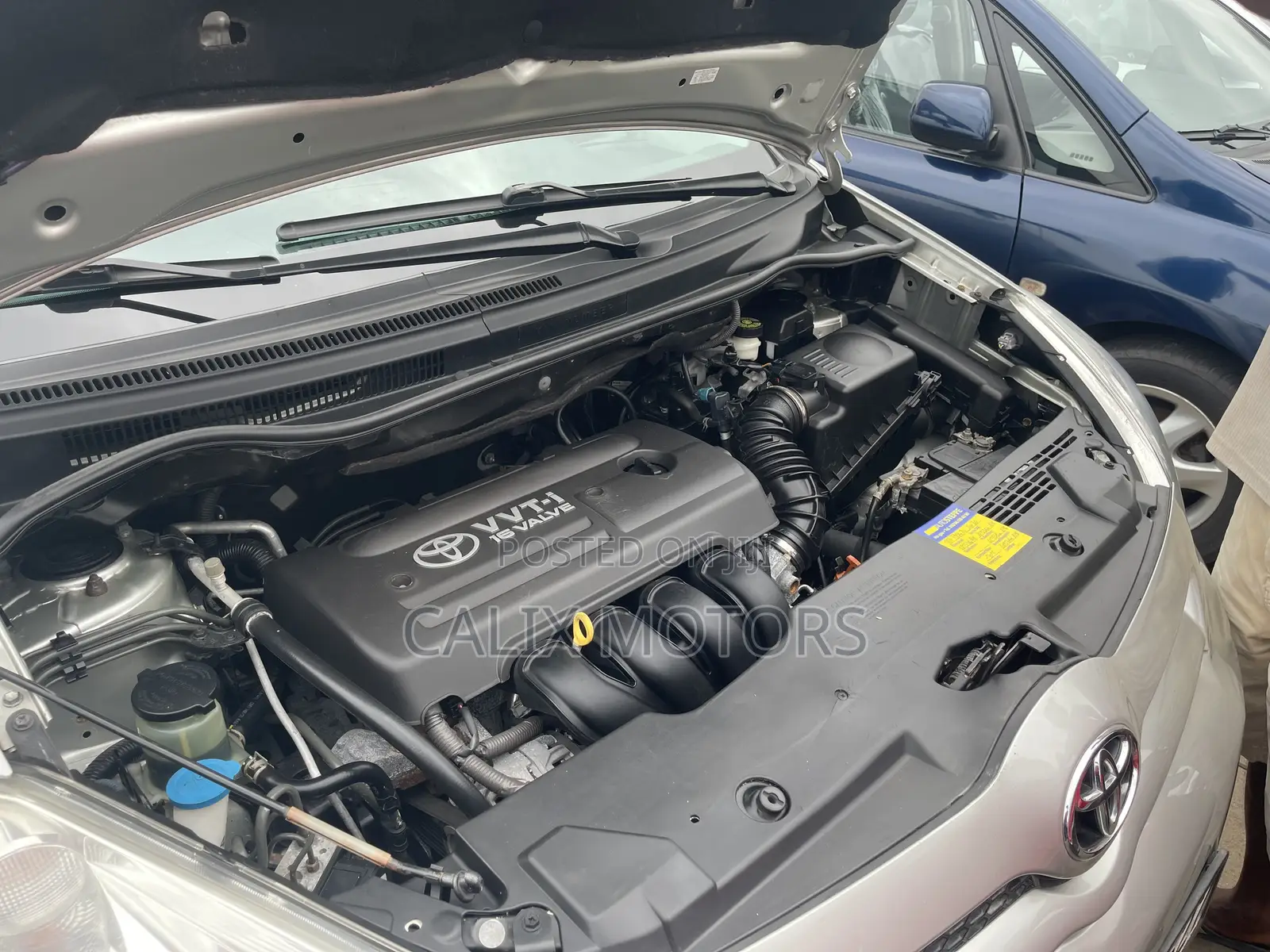 Toyota Verso 2010 Silver
