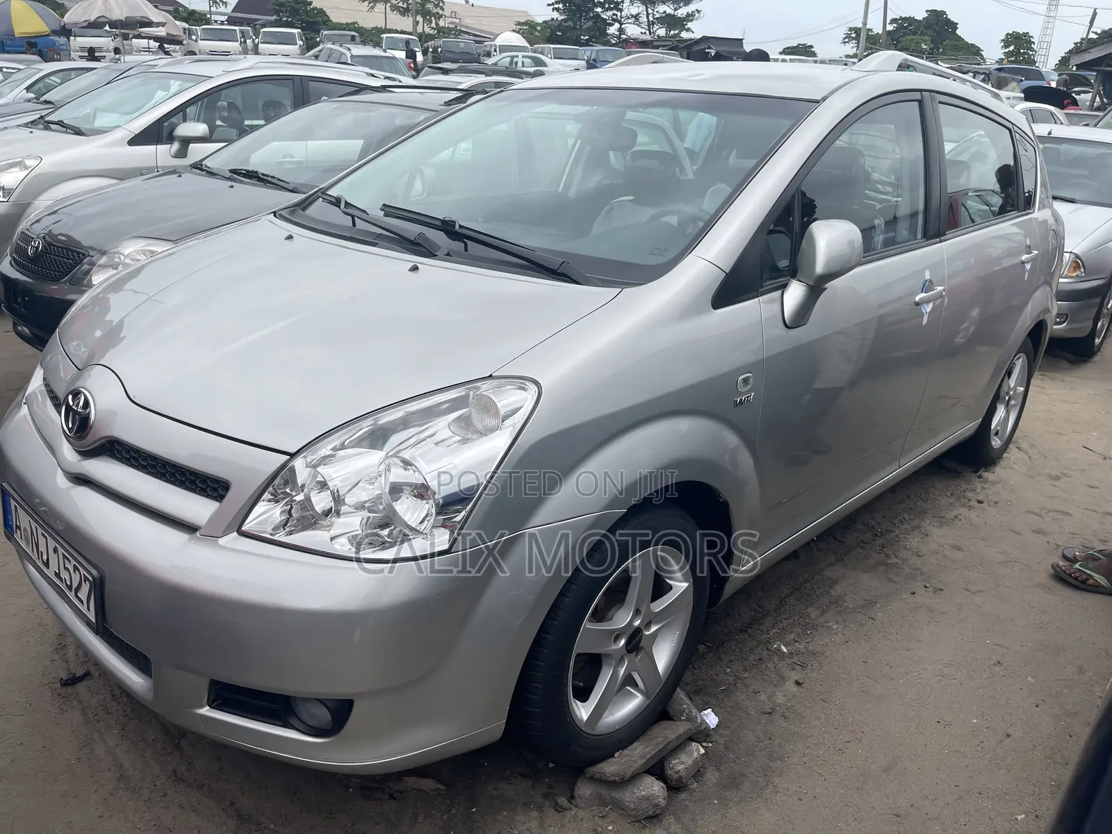 Toyota Verso 2010 Silver