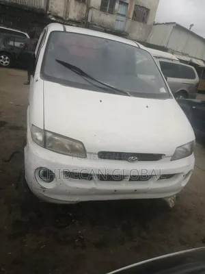 Photo - Hyundai H1 2002 White