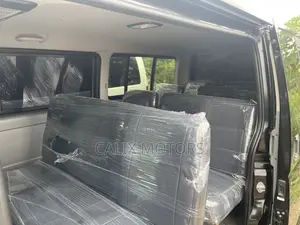 Toyota HiAce 2010 Black