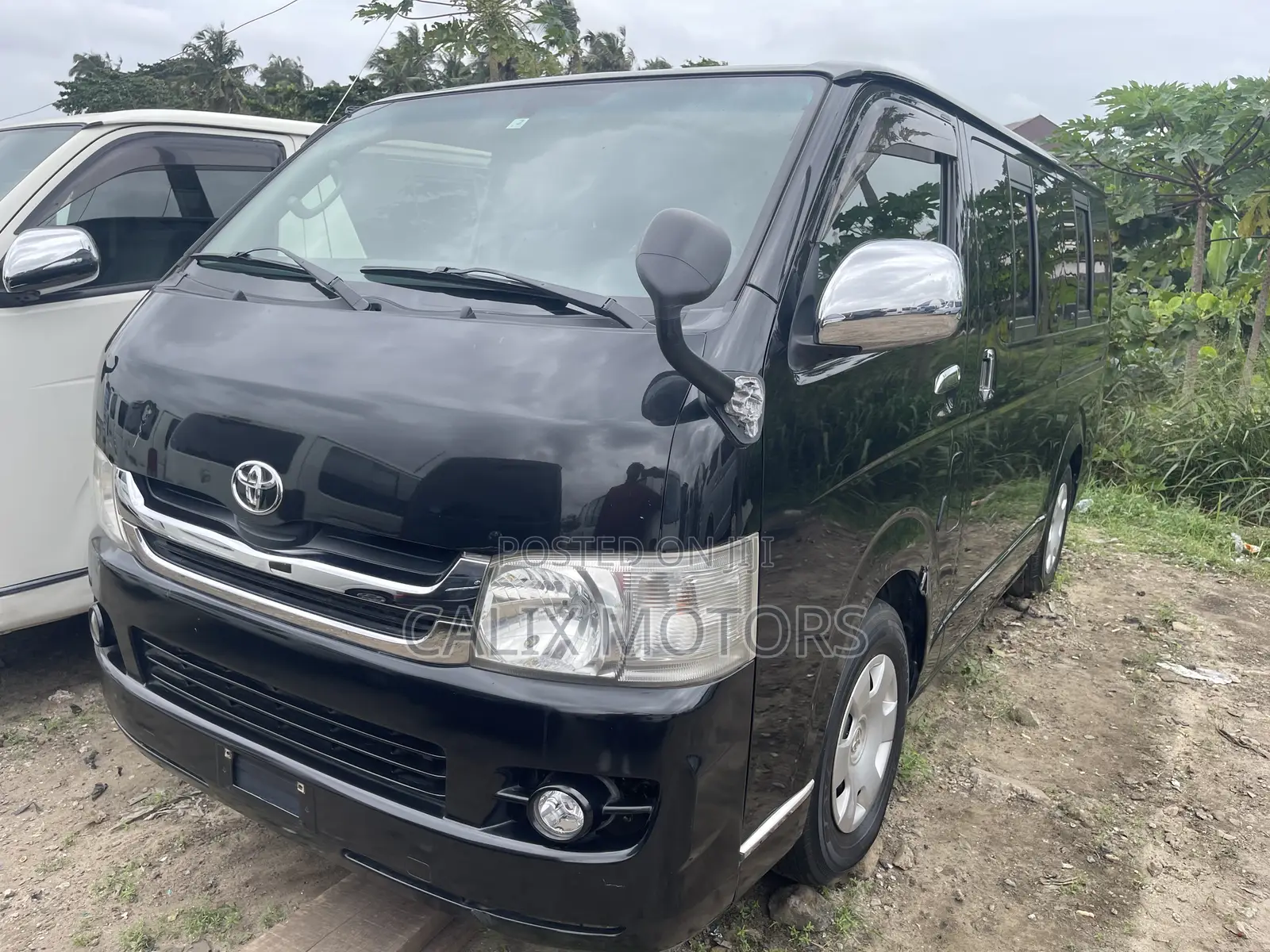 Toyota HiAce 2010 Black