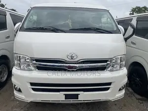 Toyota HiAce 2014 White