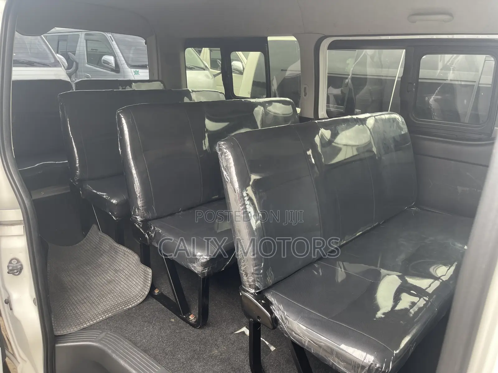 Toyota HiAce 2014 White