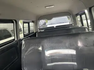 Toyota HiAce 2014 White