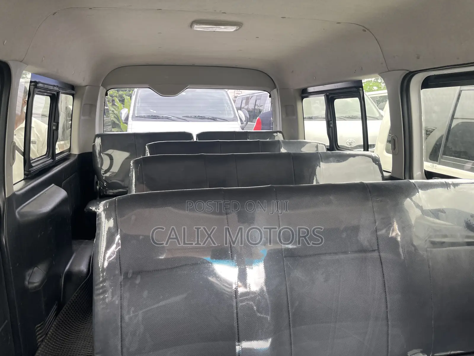 Toyota HiAce 2014 White