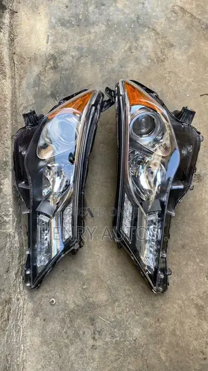 Headlight Rav 4 2014/015