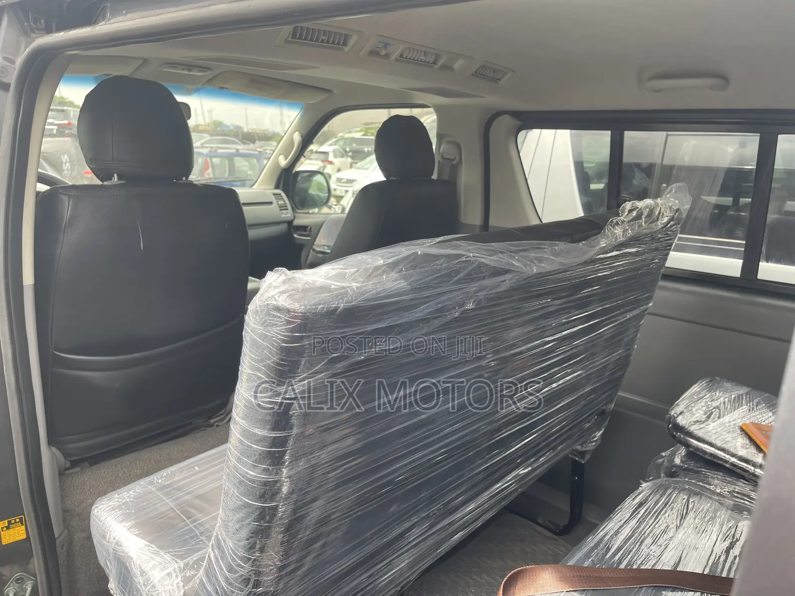 Toyota HiAce 2012 Black