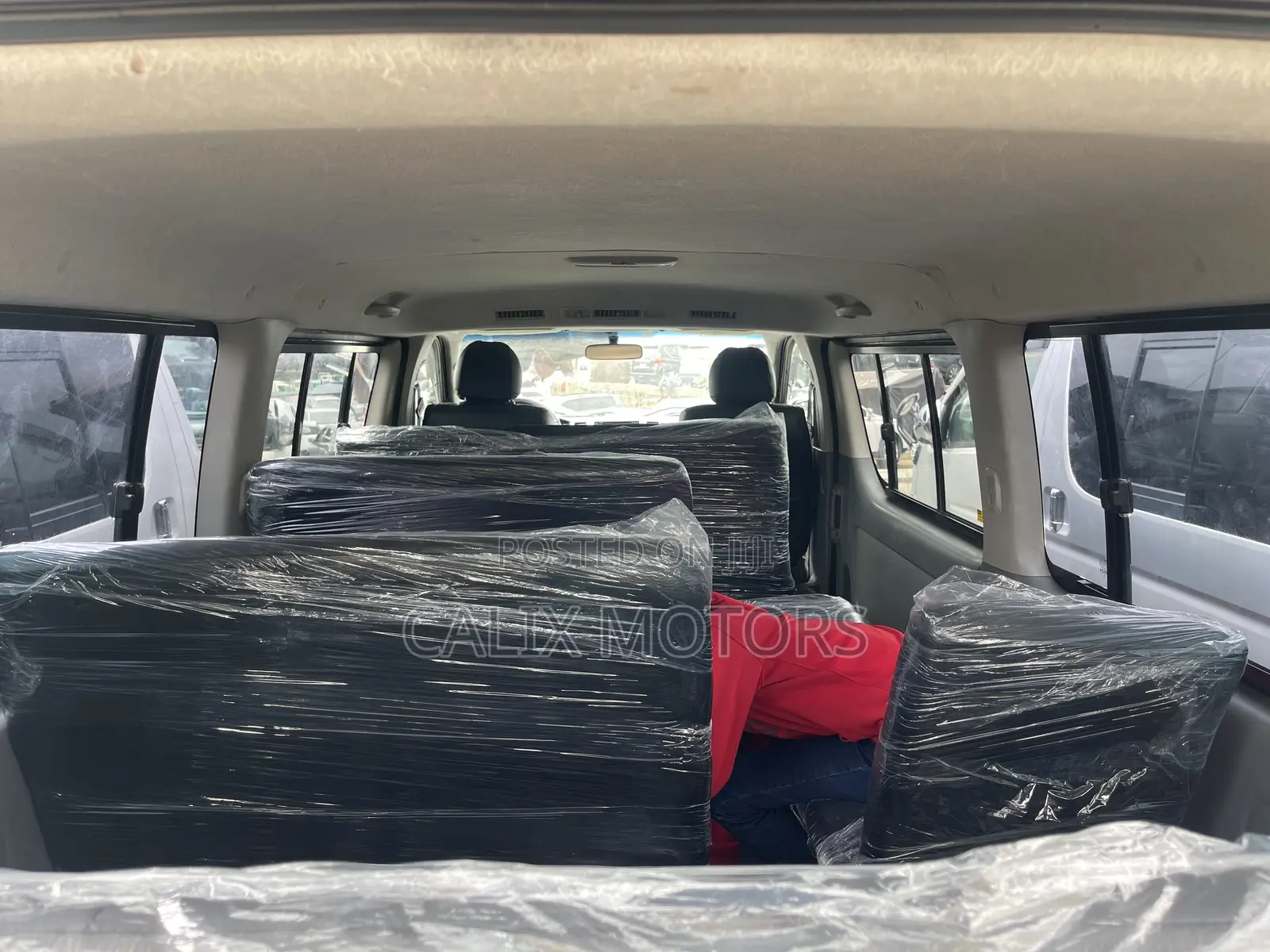 Toyota HiAce 2012 Black