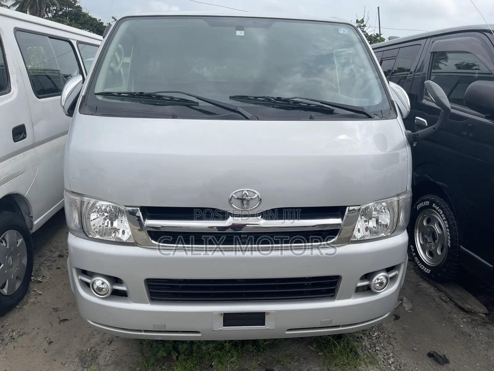 Toyota HiAce 2012 Silver