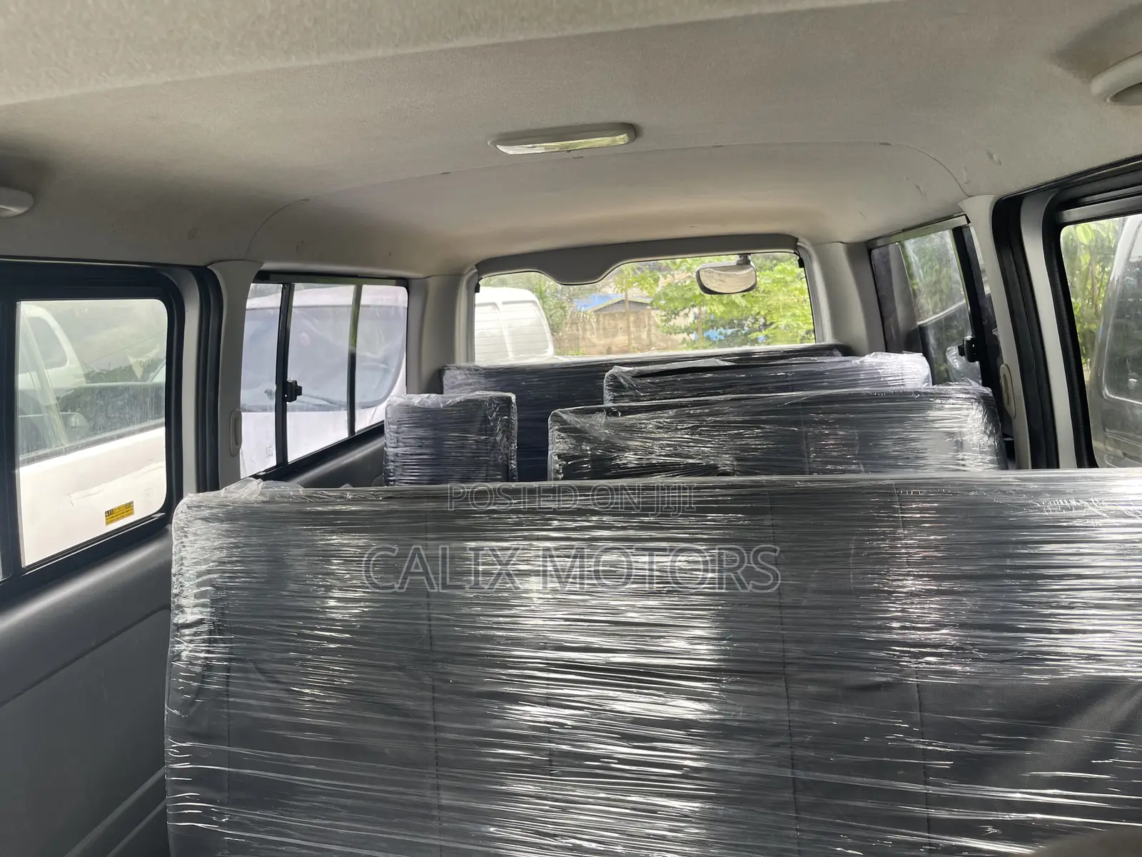 Toyota HiAce 2012 Silver
