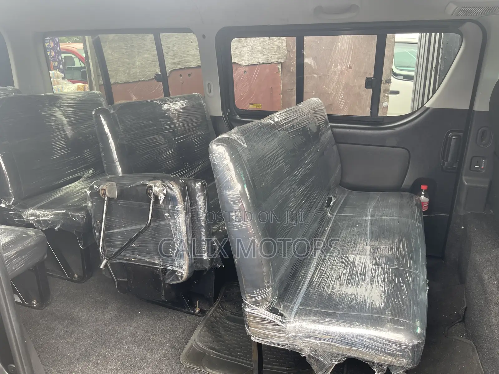 Toyota HiAce 2011 Black