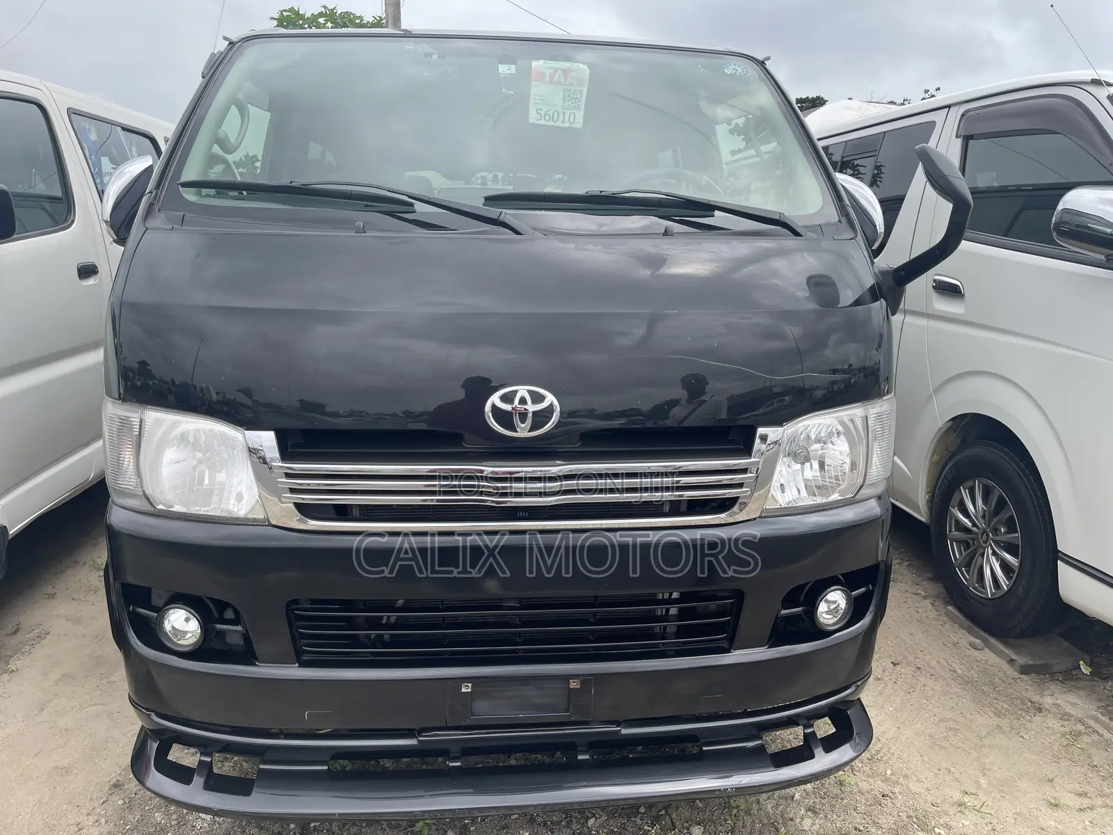 Toyota HiAce 2010 Black