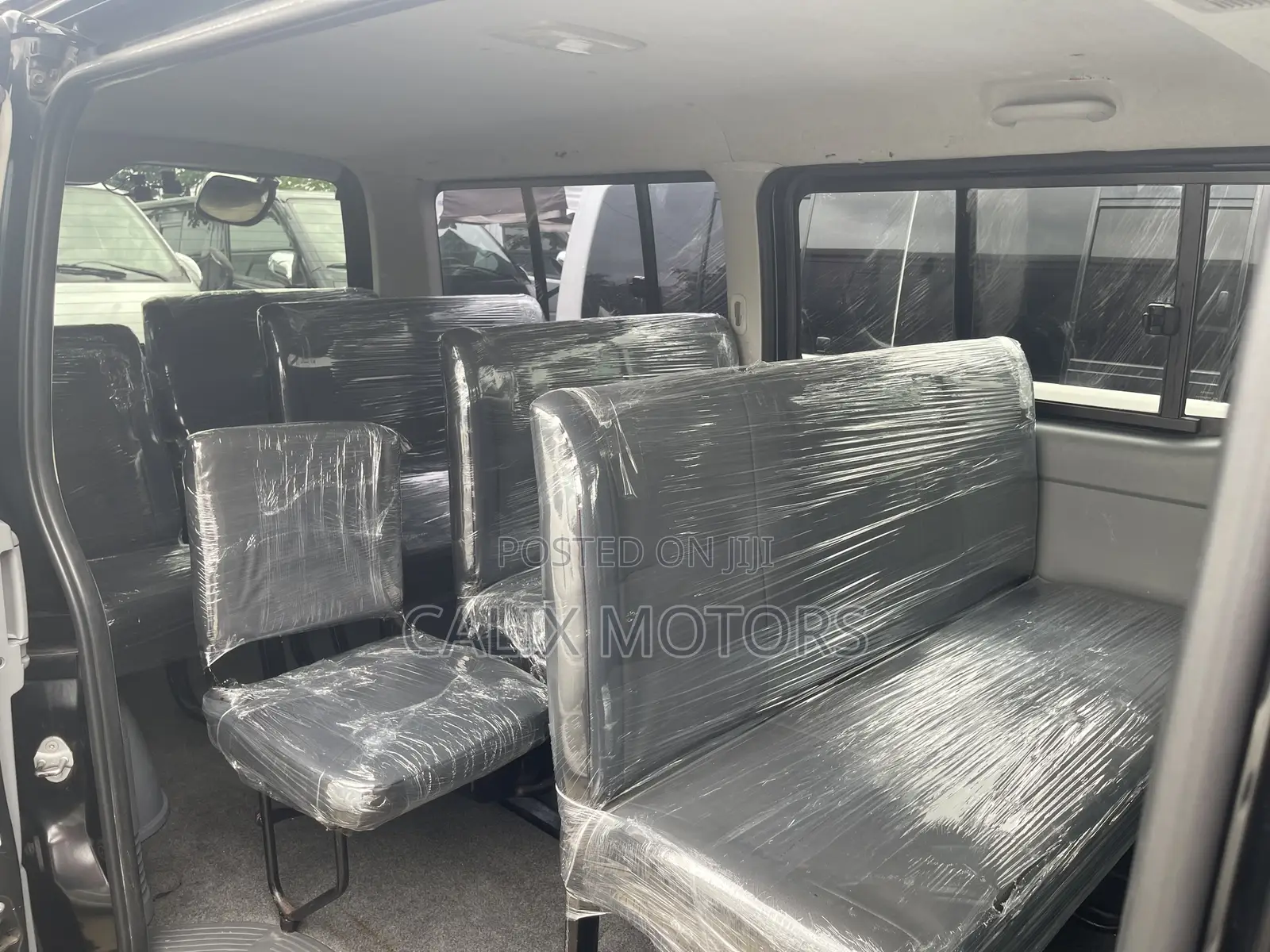 Toyota HiAce 2010 Black
