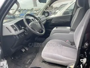 Toyota HiAce 2010 Black