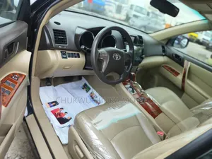 Toyota Highlander Limited 2010 Black