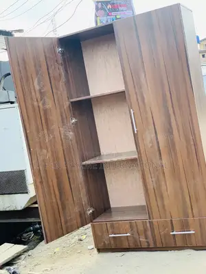 Brown Masonia Wardrope