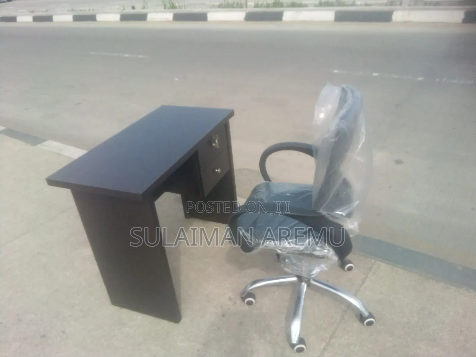 Small Size Office Tabal and Chair