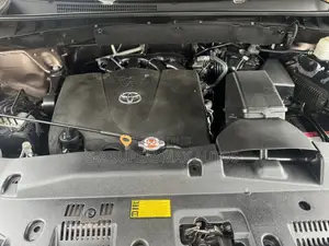 Toyota Highlander Limited Platinum 2019 Gold