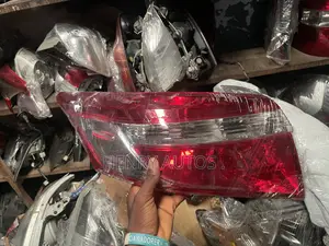 Set Rear Light Yaris 013