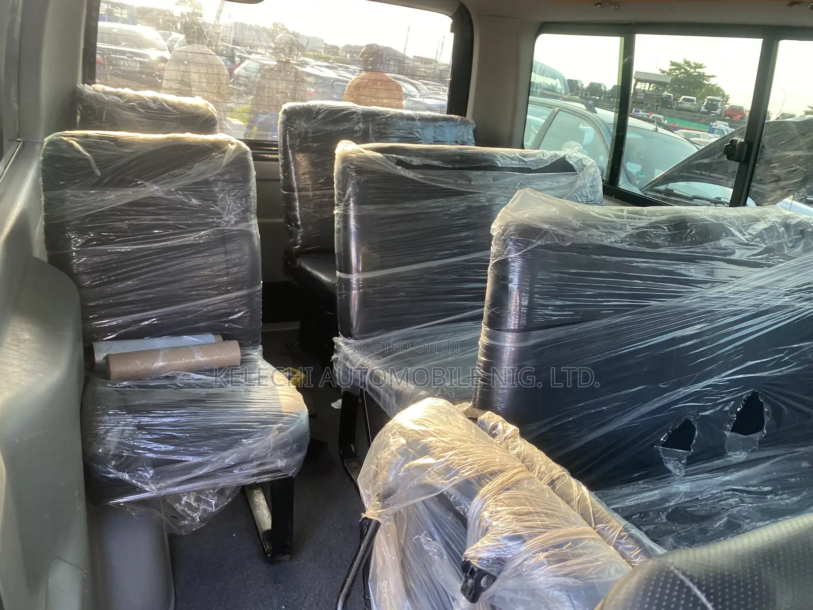 Toyota HiAce 2012 Black