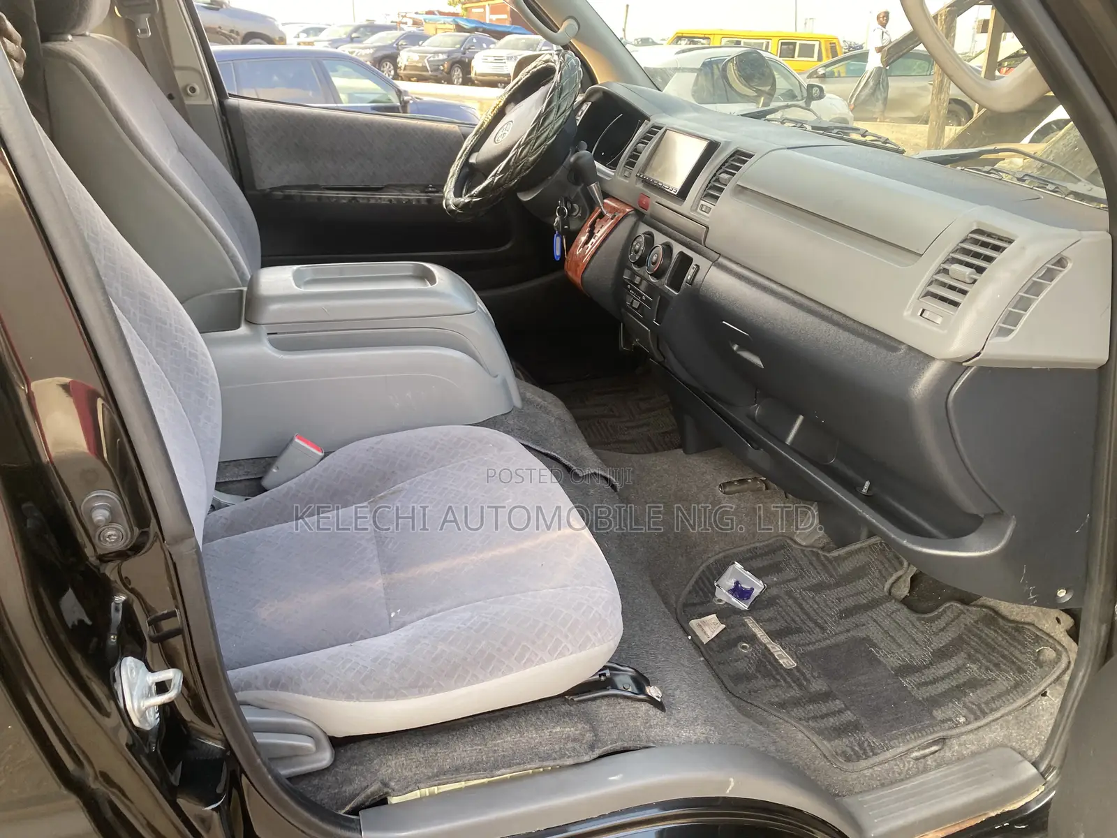 Toyota HiAce 2012 Black