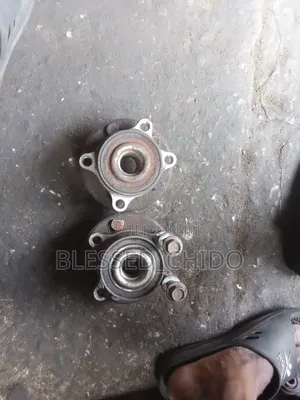 Ford Explorer 2012 Back Hub