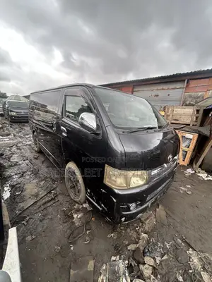Toyota HiAce 2011 Black