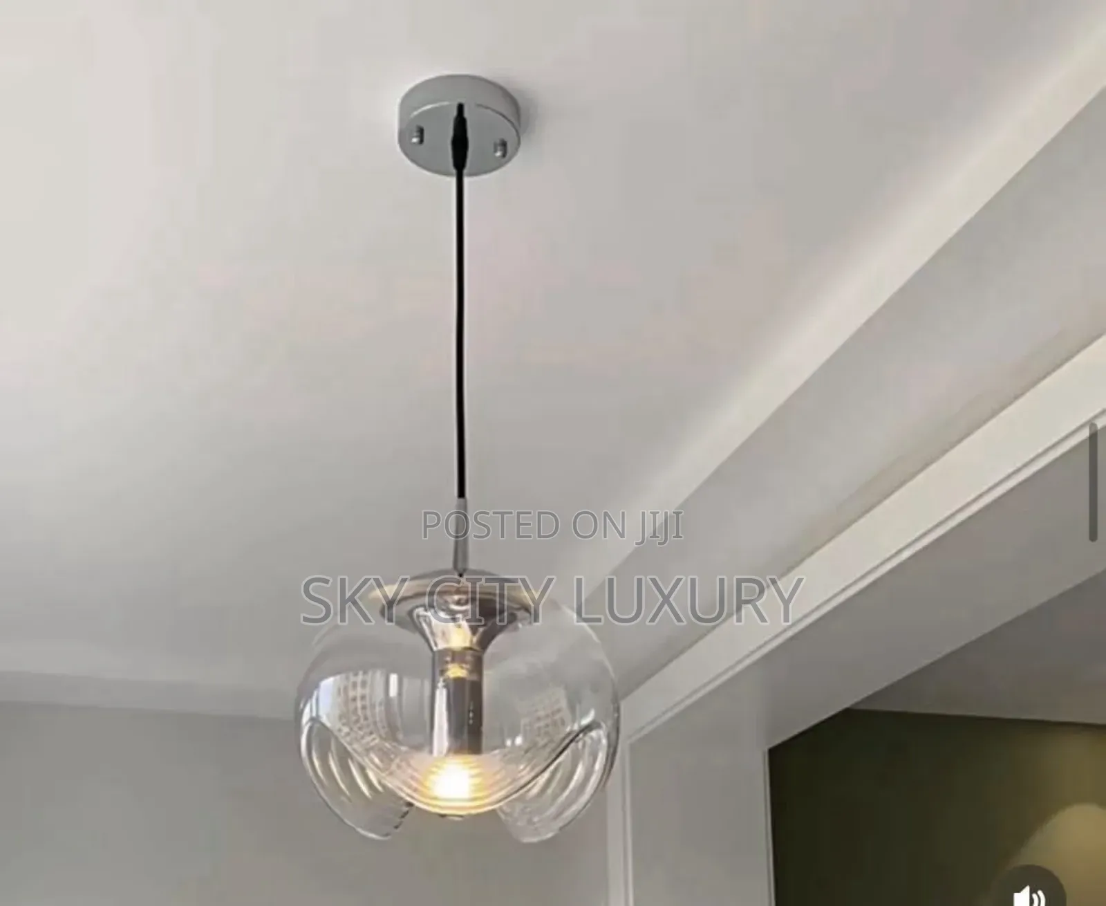 Pirtuke Glass Pendant Light