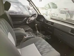 Mitsubishi Delica 2012 White