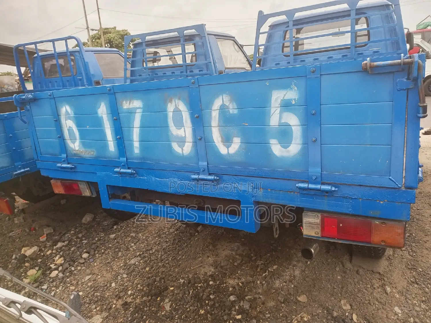 Mitsubishi Delica 2009 Blue