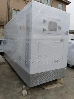 Very Powerful Perkins 400kva Soundproof Generator Set