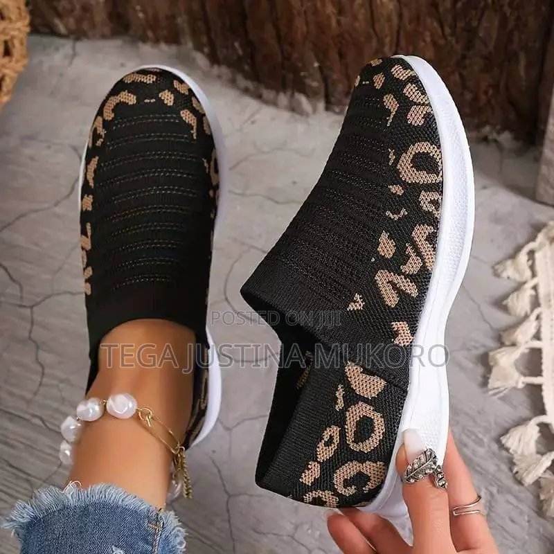 Easy Wear Sneakers