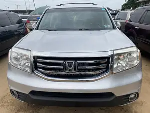 Honda Pilot 2012 Silver