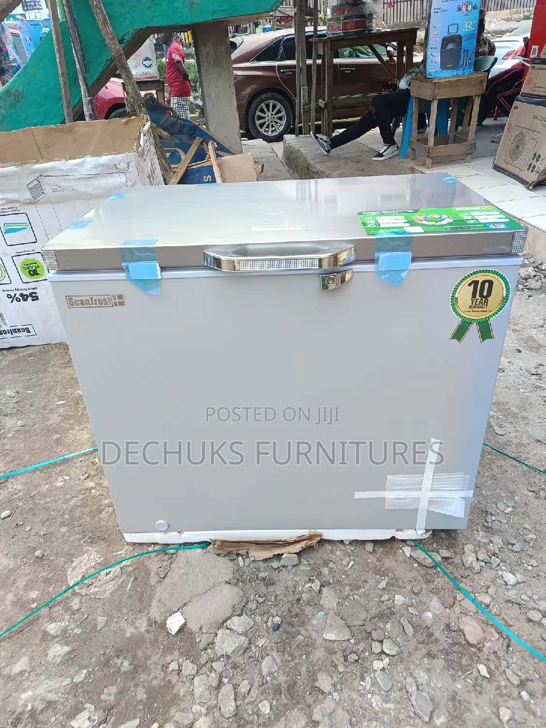 Scanfrost Chest Freezer With Inverter Compressor-250 Liters