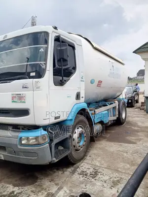 Renault LPG Tanker 22tons Nd More
