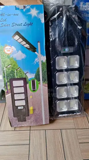 8 Eyes All in One Solar Street Light