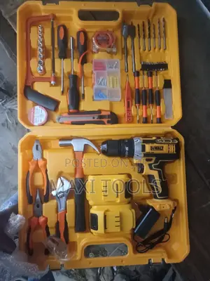 Dewalt Cordless Battery Drill Machine With Tool