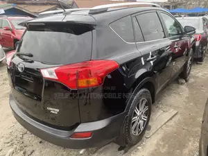 Toyota RAV4 Limited AWD (2.5L 4cyl 6A) 2013 Black