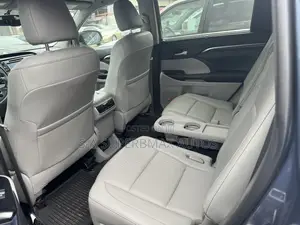 Toyota Highlander 2016 Blue