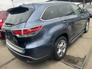 Toyota Highlander 2016 Blue