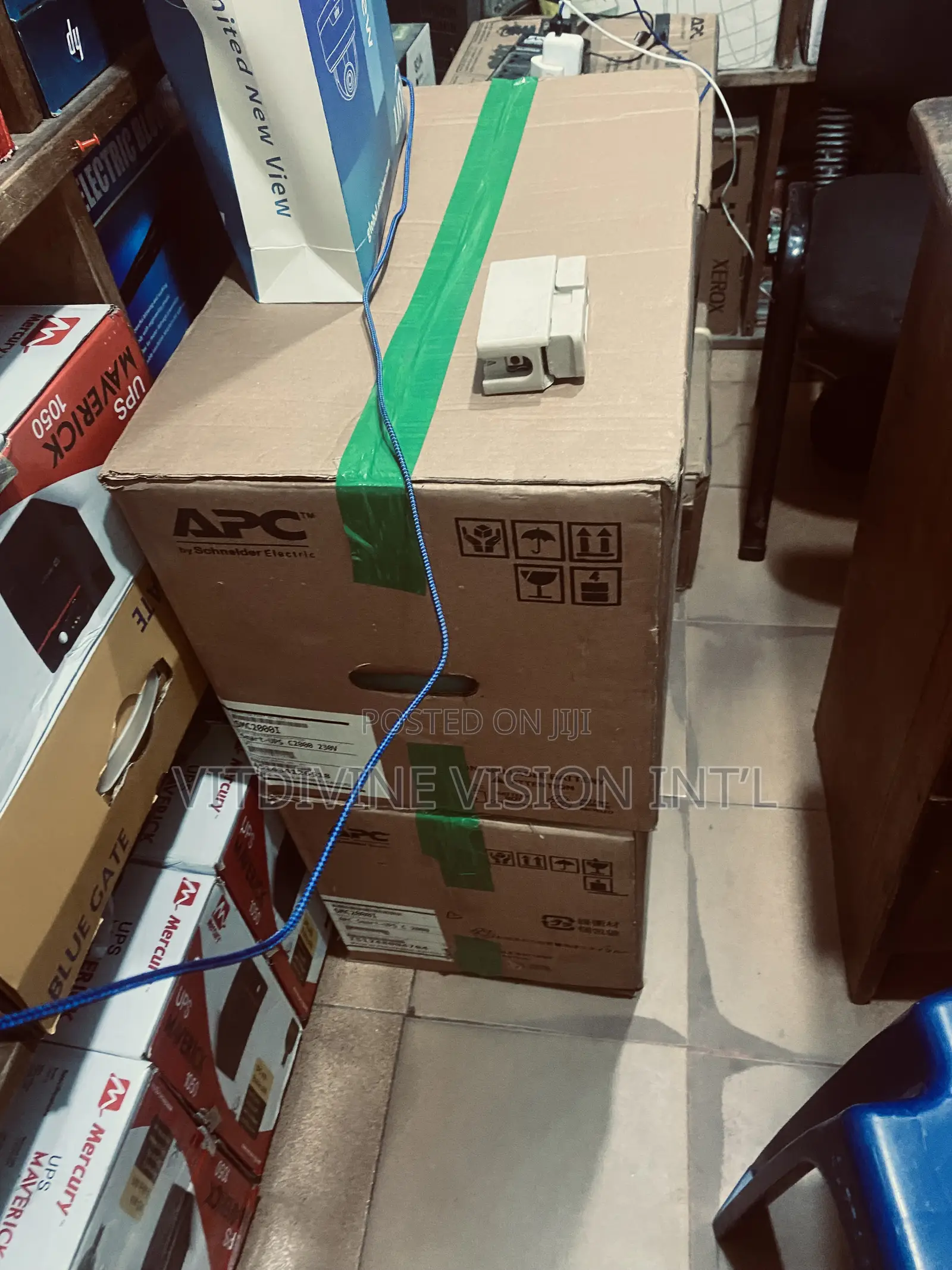 Apc Smart-Ups C, 2000va, LCD 2kva ,2.0kva , 230v - Smc2000i