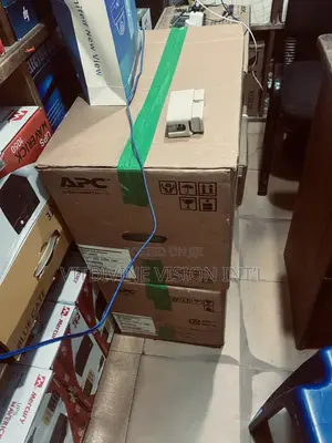 Apc Smart-Ups C, 2000va, LCD 2kva ,2.0kva , 230v - Smc2000i
