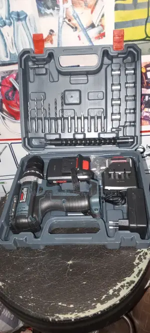 Bosch Iron Chuck Rechargeable Drilling Machine.